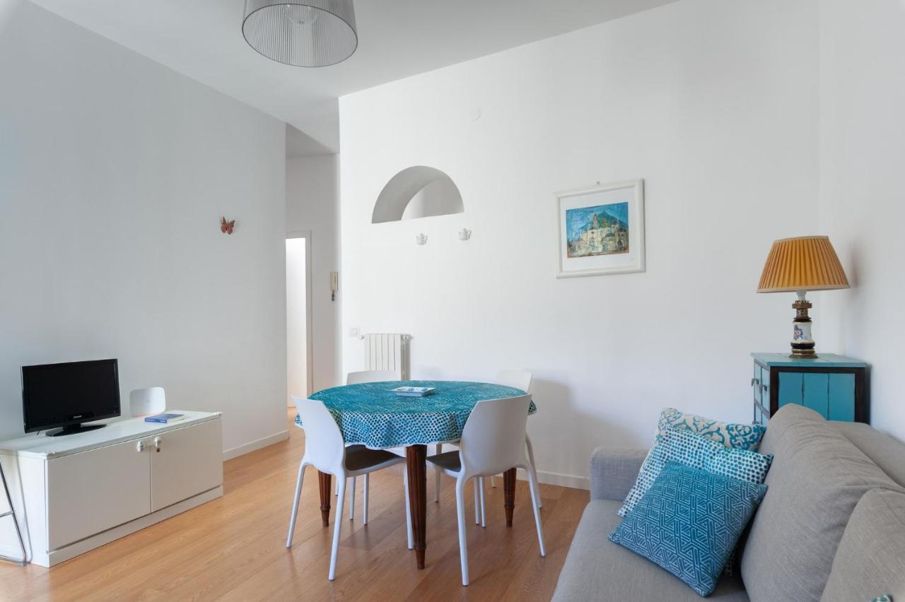 Casa Flo Con Terrazza E Ascensore 萨莱诺 外观 照片