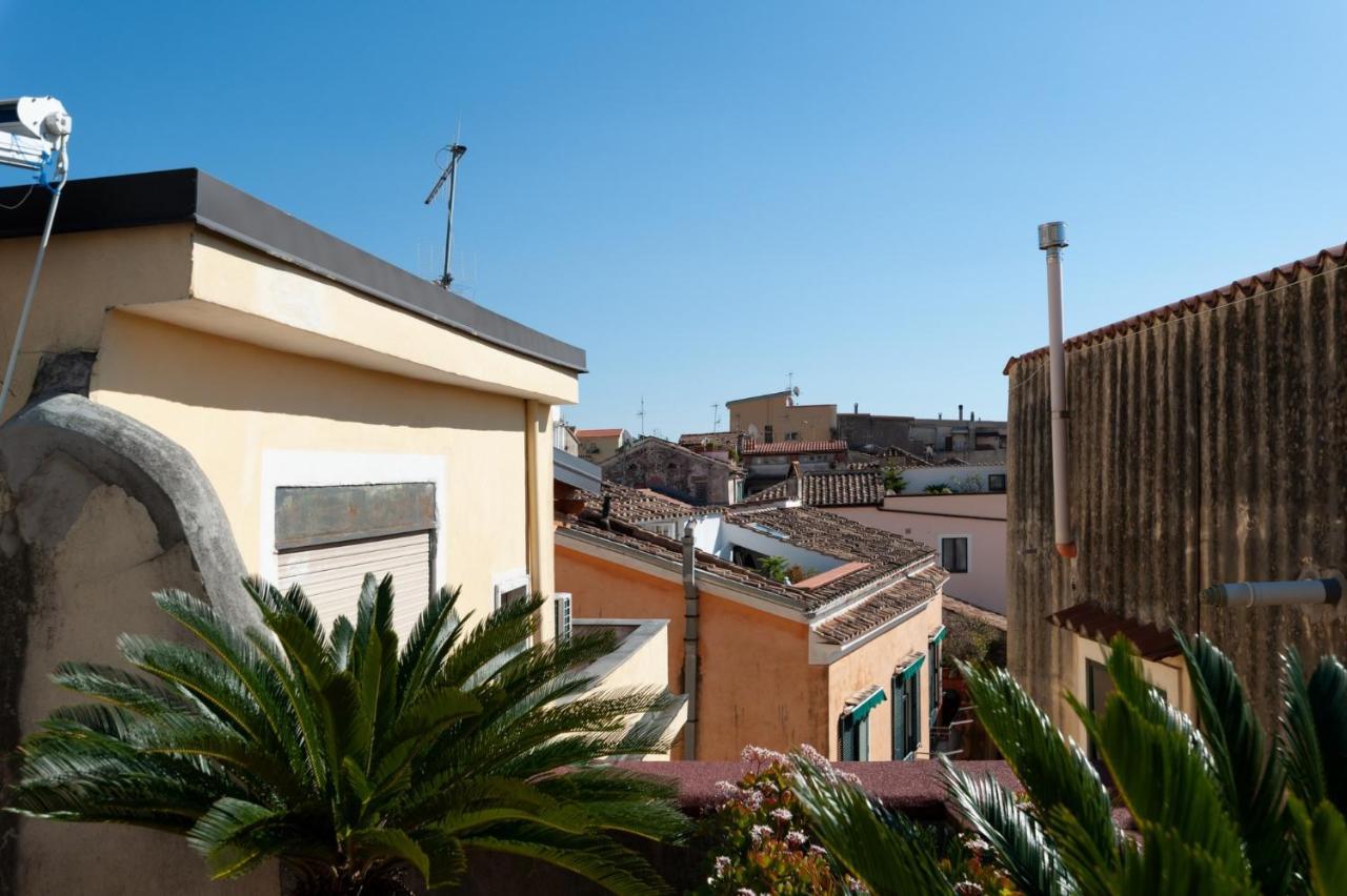 Casa Flo Con Terrazza E Ascensore 萨莱诺 外观 照片