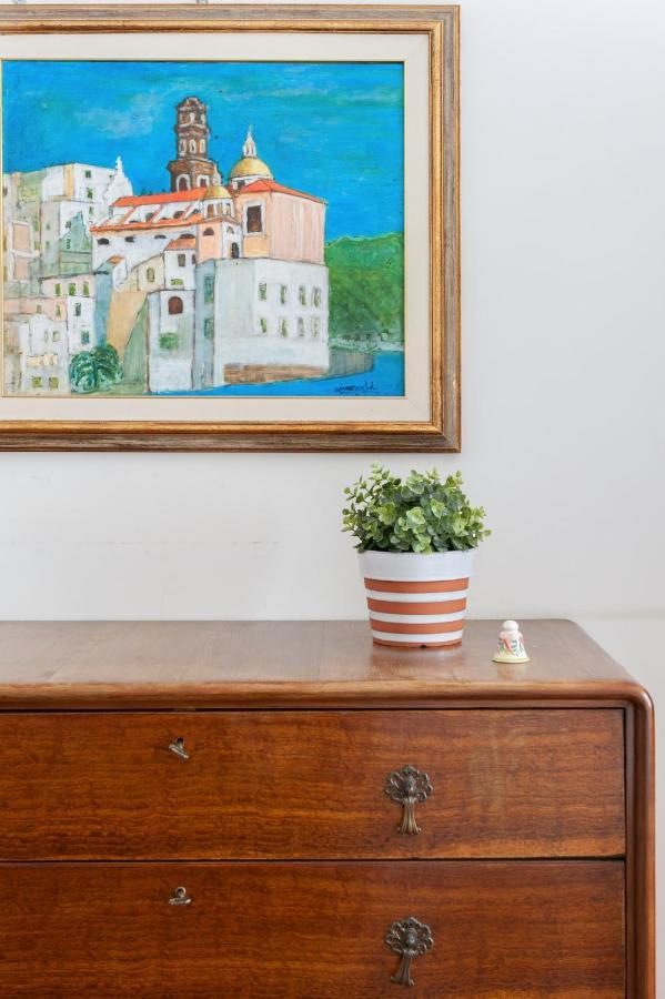 Casa Flo Con Terrazza E Ascensore 萨莱诺 外观 照片
