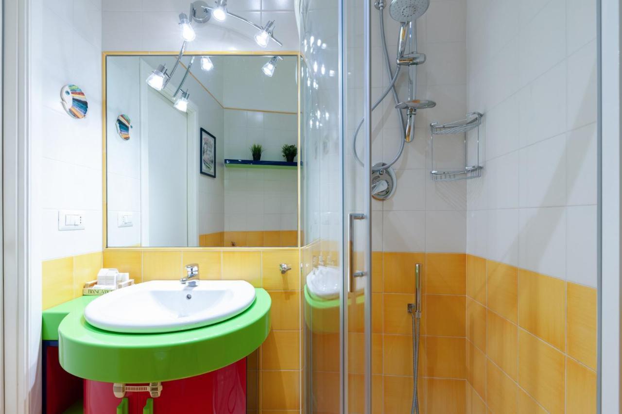 Casa Flo Con Terrazza E Ascensore 萨莱诺 外观 照片