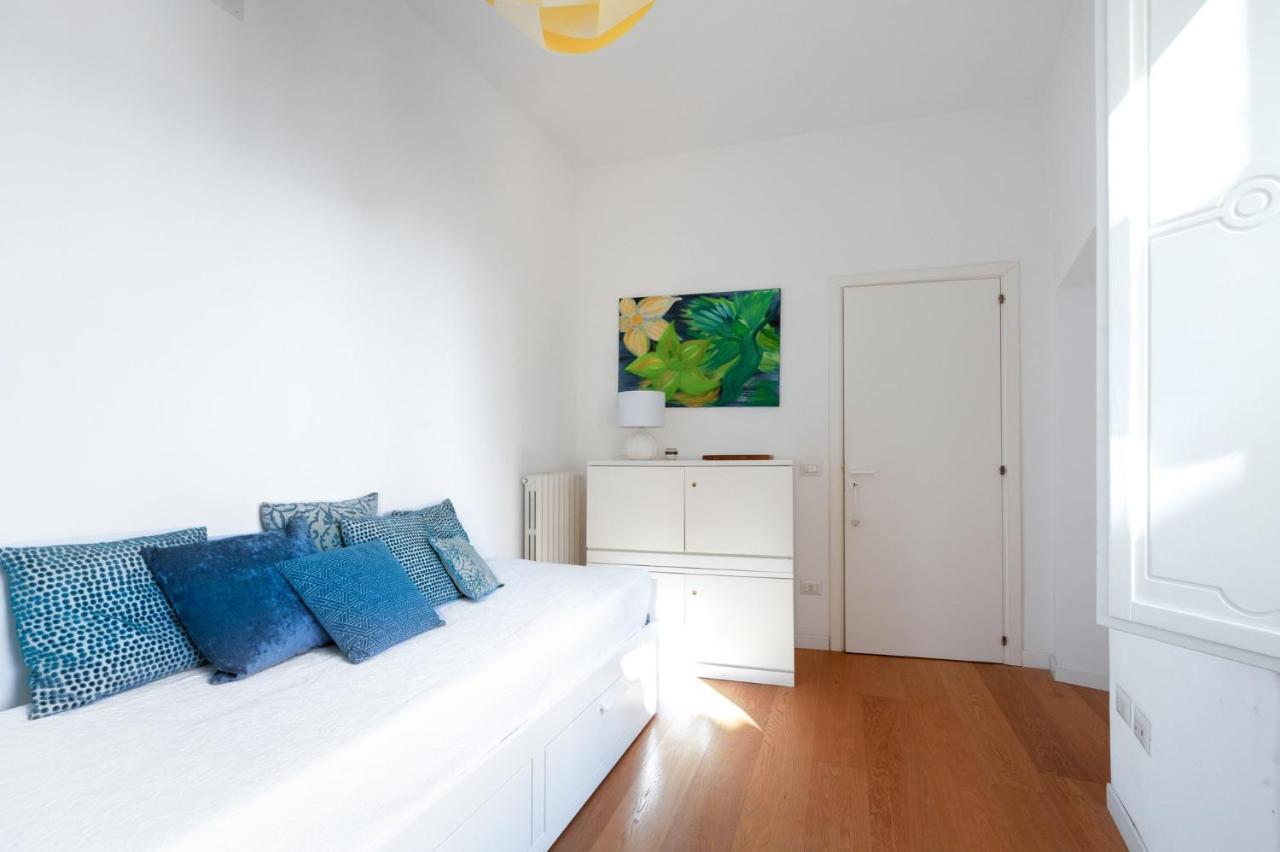 Casa Flo Con Terrazza E Ascensore 萨莱诺 外观 照片